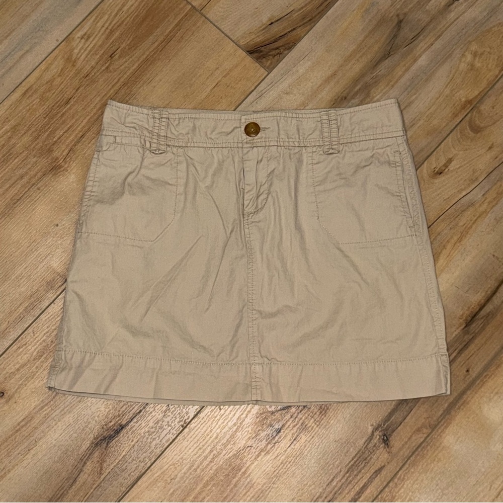 Old Navy Tan Mini Skirt 4P Petite Khaki Woman’s and Teen Skirt Mid Thigh